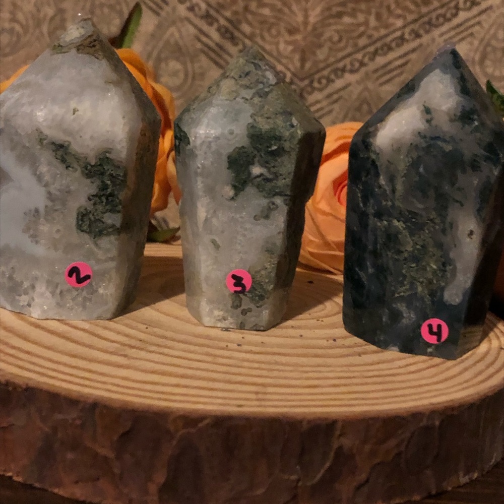 ONE Moss Agate Cupcake Point